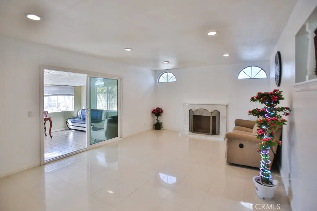 17475 Santa Lucia Street, Fountain Valley, California 92708 home-pic-1